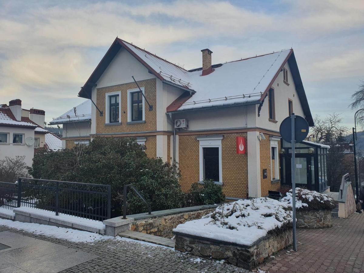 Apartamenty Vip Zdrojowa 6 Świeradów-Zdrój Kültér fotó
